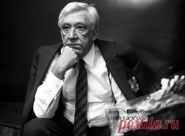 Будьте самоучками, не ждите, пока вас научит жизнь.

Юрий Никулин