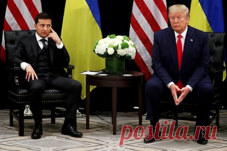 В США заявили о желании Трампа отомстить Зеленскому. Профессор политики колледжа Джуниата в Хантингдоне Эмиль Нагенгаст заявил, что бывший президент США Дональд Трамп хочет отомстить украинскому лидеру Владимиру Зеленскому. По его мнению, Трамп испытывает такое желание из-за отказа Зеленского провести расследование в отношении сына президента США Джо Байдена Хантера.