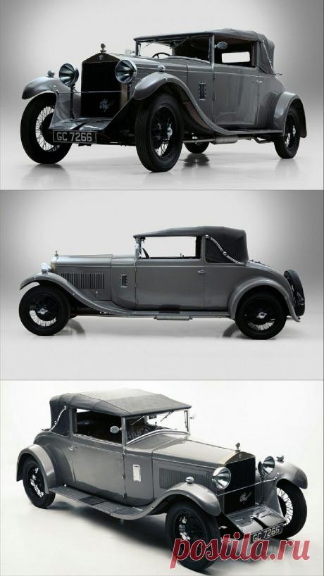 Автомобиль начала 20 века. В ракурсах.