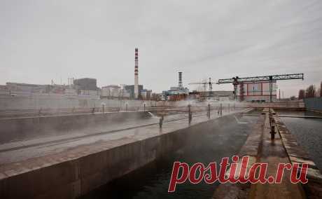 Рядом с Курской АЭС запретят рыбачить и снимать видео. Рядом с Курской атомной электростанцией будет введен особый правовой на время проведения военной операции на Украине, сообщает пресс-служба правительства области.