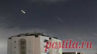 NYT сообщила о 185 выпущенных Ираном беспилотниках по территории Израиля. Газета New York Times заявляет, что иранская сторона отправила в сторону Израиля 185 беспилотных летательных аппаратов. Читать далее