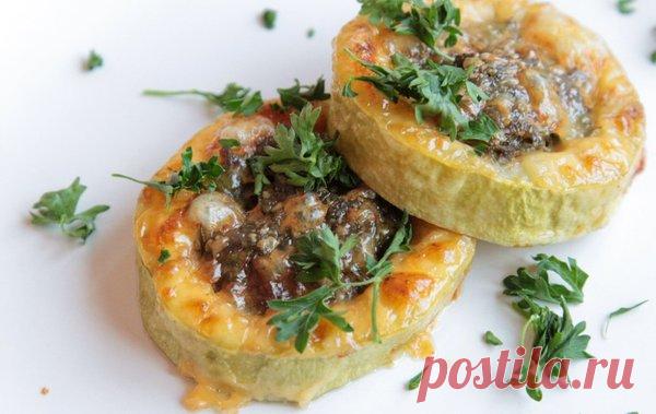 Подруга нарезала кабачки и взяла горсть фарша. Спустя 40 минут меня ждал ароматный, вкусный сюрприз! | Поварёша | Яндекс Дзен