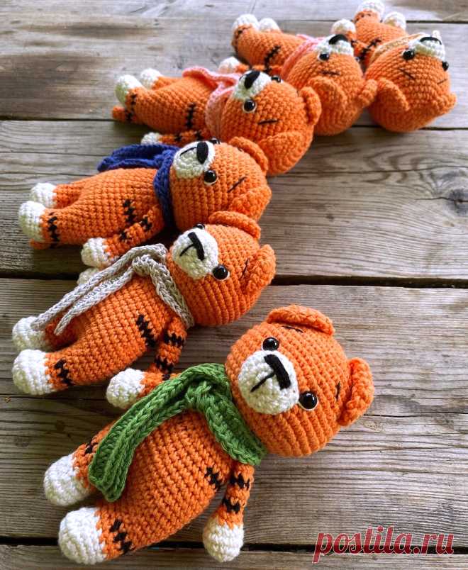 PDF Тигрята крючком. FREE crochet pattern; Аmigurumi animal patterns. Амигуруми схемы и описания на русском. Вязаные игрушки и поделки своими руками #amimore - тигр, тигрёнок, котик, кот, кошечка, кошка, котенок.