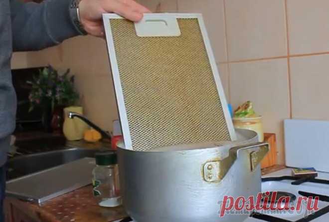 5 бюджетных способов отмыть засаленные решетки и вытяжку