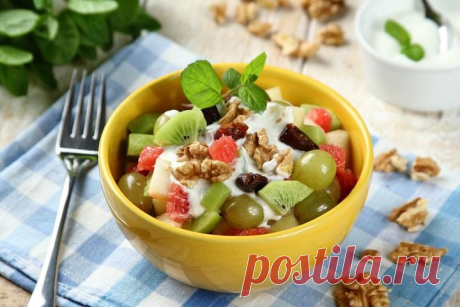 Фруктовый салат с грецкими орехами и йогуртом – пошаговый рецепт с фото.