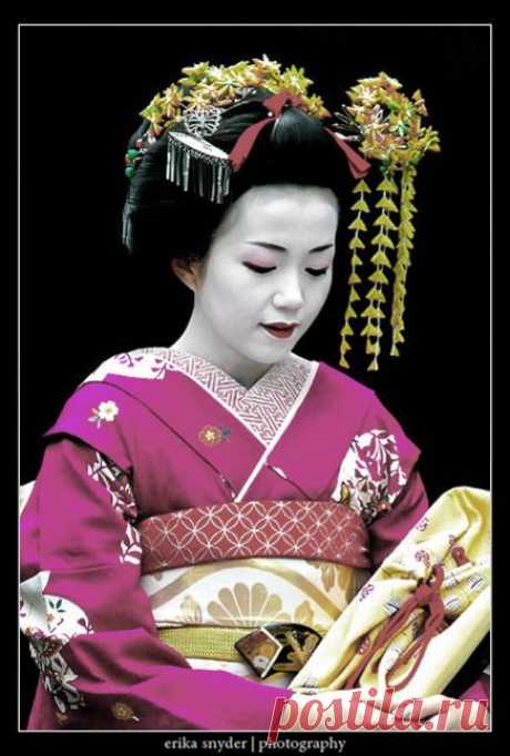 The Kimono Gallery