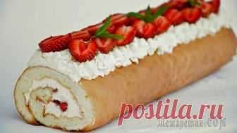 Бисквитный рулет с клубникой и творожным кремом Нежный и вкусный бисквитный рулет со свежей клубникой. Рецепт десерта довольно простой как в приготовлении, так и в наборе продуктов. Это отличный вариант для тех, кто любит бисквитную выпечку в сочет...