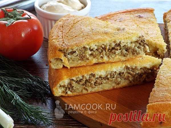 Очень нежный пирог с сытной начинкой из печени и риса.