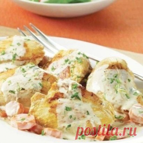 НЕЖНОЕ КУРИНОЕ ФИЛЕ
КБЖУ на 100гр: 92/18/1.4/1.4
Куриное филе-600г
Кефир-1ст
Укроп, чеснок, соль, перец
В кефир добавьте мелко нарезанный укроп, измельченный чеснок и молотый перец, тщательно перемешайте
Грудку нарежьте на порционные кусочки, опустите их в кефирную смесь и дайте помариноваться 30–60мин
Затем выложите курицу на сковородку (не смазанную маслом), добавьте немного маринада и тушите под крышкой до готовности, периодически подливая соус