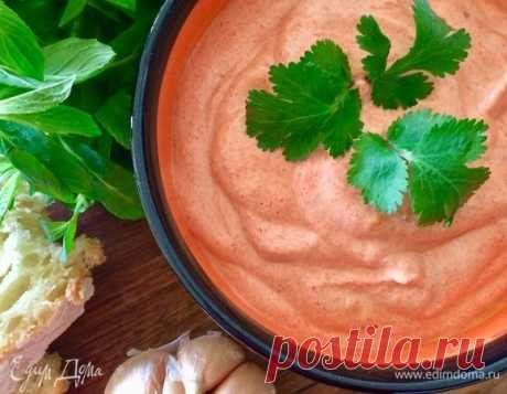 Дип из запеченного перца. Ингредиенты: сыр сливочный, чеснок, оливковое масло Extra Virgin