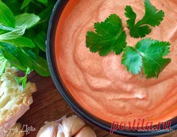 Дип из запеченного перца. Ингредиенты: сыр сливочный, чеснок, оливковое масло Extra Virgin