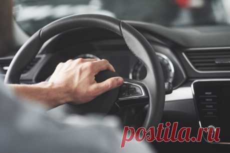 Власти Камбоджи снизят громкость автогудков для борьбы с танцами. В соцсетях стал популярен тренд, где молодые люди на дорогах танцуют под громкие звуки гудков.