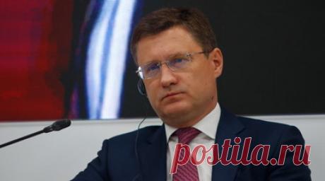 «В большей степени перешли на торговлю в рублях»: вице-премьер Новак — об экспорте нефти и повороте на Восток. Россия переориентировала значительную часть поставок своих энергоресурсов на Восток. Причём расчёты за сырьё сегодня уже идут преимущественно в рублях, юанях, дирхамах и рупиях, а не в долларах и евро, как было раньше. Более того, за счёт высокой востребованности российской нефти в мире скидка на неё с начала года сократилась втрое. Об этом в эксклюзивном интервью RT Arabic сообщил…