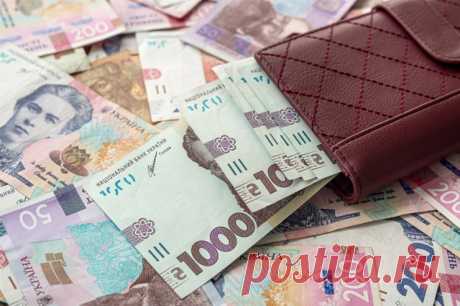Пока Запад не платит. На Украине хотят ввести налог на тунеядство. Его размер составит 1,5 тысячи гривен в месяц.