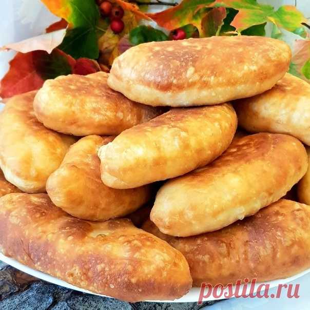 ПИРОЖКИ С КАПУСТОЙ
ТЕСТО КАК ПУХ :
1 стакан кефира
0,5 стакана растительного масла (без запаха)
1 ч.л.соли
1 ст.л.сахара
6г сухих дрожжей
Муки -3 стакана.
Кефир,масло,сахар,соль смешать.
Слегка подогреть.
Всыпать дрожжи,муку.
Замесить тесто.
Накрыть полотенцем и поставить в тёплое место для подъёма.
НАЧИНКА :
Капуста свежая жареная с луком +яйца варёные +лук зелёный
Жарила в большом количестве растительного масла.
ГОТОВЬТЕ С ЛЮБОВЬЮ И НАСЛАЖДАЙТЕСЬ!