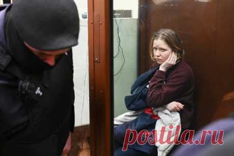 Член СПЧ описала жизнь обвиняемой в убийстве Татарского Треповой в заключении. Правозащитница Ева Меркачева заявила, что жизнь Дарьи Треповой, обвиняемой в убийстве военкора Владлена Татарского, в тюрьме будет зависеть от того, как девушке удастся себя поставить. Статья здесь не сыграет большого значения. Кроме того, в любом случае, отбывать срок она будет в колонии общего режима.