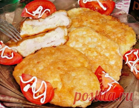 Куриные отбивные в воздушном "одеяле"- это один из моих любимых вариантов приготовления куриной грудки. В результате мясо получается очень нежным,сочным и вкусным.

Ингредиенты: 
Куриная грудка 500 гр. 
Мука пшеничная. 
Соль 
Чеснок 2-3 зубчика. 
Масло подсолнечное. 
Перец чёрный. 
Яйцо куриное 4-5 шт. 

Приготовление: 
Куриные грудки нарезаем вдоль на порционные куски -довольно крупные. 
Накрываем их пищевой плёнкой,чтобы во время отбивания мясо не расползалось и не запач...