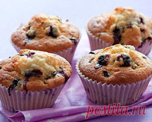 Кексы с черной смородиной