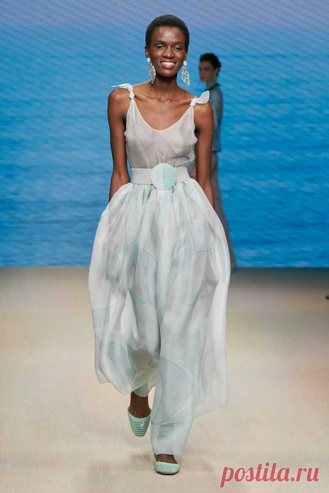 Giorgio Armani Spring 2022 Ready-to-Wear Collection | Vogue