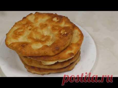Взяла муку и воду...Смотрите, что получилось...Вкусные Лепешки на скорую рукуИНГРЕДИЕНТЫ НА 4 ПЫШКИ:
Мука - 300 г.
Вода - 100 мл.
Соль - 1 ч.л.
Сахар - 1 ч.л.
Сода - 1 ч.л.
Уксус - 1 ч.л.
Масло раст. - 2 ст.л.