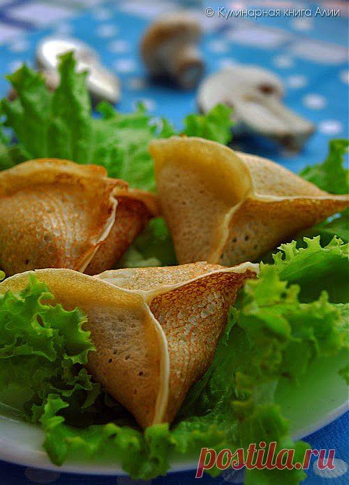 Блинчики с грибами и сыром.