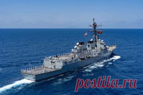 США решили направить в ОАЭ ракетный эсминец и истребители для борьбы с хуситами. Минобороны США приняло решение об отправке в Объединенные Арабские Эмираты (ОАЭ) ракетного эсминца USS Cole и нескольких истребителей F-35 в рамках военной помощи против хуситских мятежников из движения «Ансар Аллах». Хуситы продолжают совершать ракетные атаки, в ходе которых гибнет мирное население.