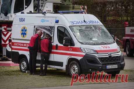 В результате схода поезда в Нидерландах пострадали несколько десятков человек. Экстренные службы рассказали, что несколько десятков человек получили травмы при сходе поезда с рельсов в Нидерландах. Инцидент произошел после столкновения со строительным оборудованием на пути. «Несколько десятков человек пострадали, многие серьезно», — говорится в сообщении.