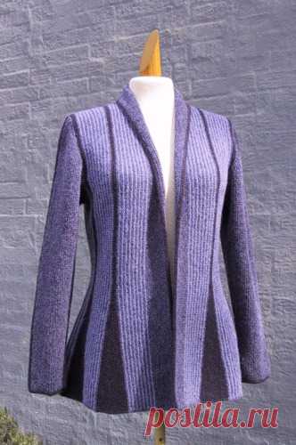 Жакет от Drops Design и Двухцветный пуловер 
Жакет от Drops Design (6 размеров)









Двухцветный пуловер с «вафлями» и объемным воротником. 



Размеры: 36/38, 40/42, 44/46 Размеры (российские): 42/44, 46/48, 50/52 Вам потребуется: 250/300/…