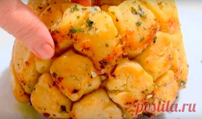 «Обезьяний» хлеб с сыром и чесноком — Вкусно!