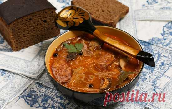 Типичные ошибки при приготовлении щей. Почему щи невкусные и некрасивые? - Женское мнение - Марина Выходцева Самые вкусные и наваристые щи получались на русских печках. Наши бабушки даже не задумывались о технологии, закидывали в кастрюлю продукты и томили всю - узнайте больше, автор Марина Выходцева - Женское мнение