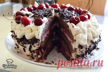 ЛУЧШИЕ ТОРТЫ БЕЗ ВЫПЕЧКИ 🍰

1. Шоколадно-банановый торт

ИНГРЕДИЕНТЫ:

для основы:
● Печенье - 100 (или 200) гр
● Масло сливочное - 50 (или 100) гр

для начинки:
● Бананы - 2-3 шт
● Сметана или натуральный йогурт - 400 мл
● Молоко - 100 мл
● Сахарный песок - 6 ст.л.
● Какао натуральный - 3 ст.л. или темный шоколад - 80-100 гр
● Желатин - 10 гр

ПРИГОТОВЛЕНИЕ:
Желатин залить 100 мл воды и оставить для набухания на время указанное на упаковке.Печенье поломать и положить в ч...