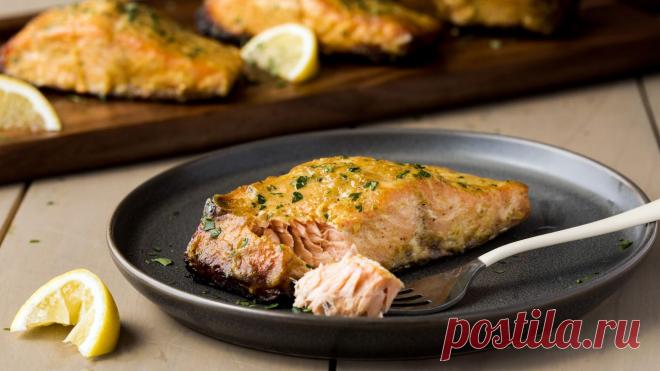 Жареная маринованная рыба (лосось)