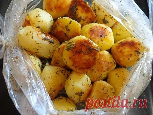 -ФРАНЦУЗСКИЙ Картофель запечённый с соусом 