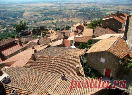 Деревня Монсанто в Португалии