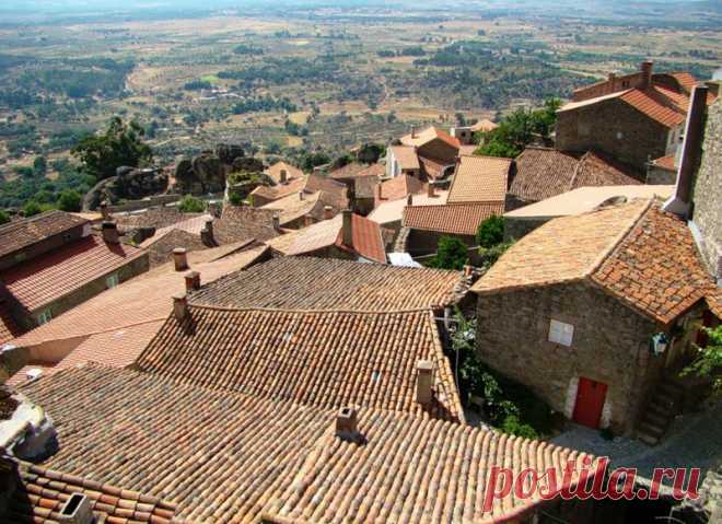 Деревня Монсанто в Португалии