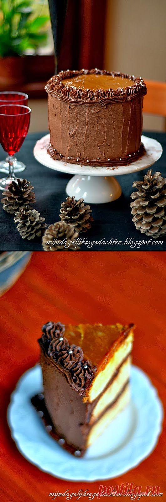 mijn dagelijkse gedachten: White Cake with Chocolate Buttercream and Caramel / Белый Торт с Шоколадным Кремом и Карамелью