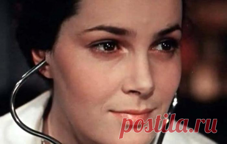Народной артистке СССР Элине Быстрицкой исполнилось 90 лет