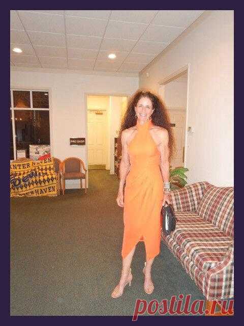 Мне 67 и я знакомлюсь в интернете.
Я (если вы простите мне это высокомерие) умная, красивая, успешная, в отличной форме, у меня есть собственный дом, деньги, жизнь, счастье, бизнес. Я хорошо образована, начитана, очень много путешествовала, эмоционально зрелая. Я писатель и я все еще могу носить это платье (на этой фотографии мне 64 года). Я могу передвигать собственную мебель, хороша в большинстве […]
Читай дальше на сайте. Жми подробнее ➡