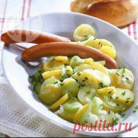 Рецепт: Теплый картофельный салат с огурцом - все рецепты России