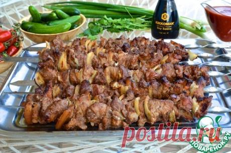 Шашлык в хлебном маринаде с соусом – кулинарный рецепт