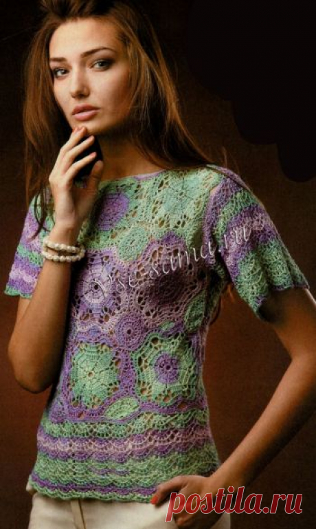 Меланжевый топ крючком с цветочными мотивами