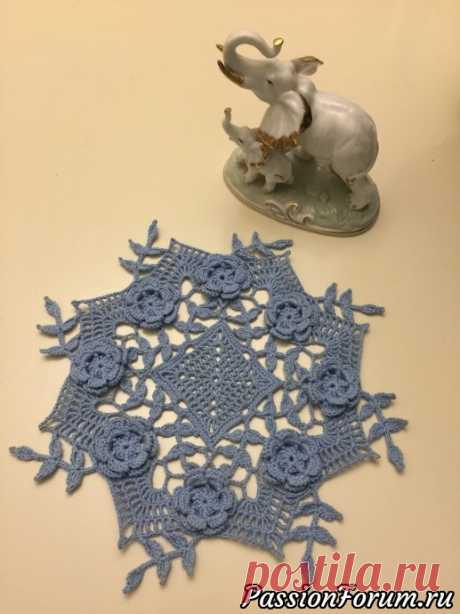 Салфетка "Blue Rose Doily" от Rosanne Kropp - запись пользователя Марина в сообществе Вязание крючком в категории Вязаные крючком аксессуары