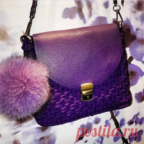 Вязаная сумка от @mashin_handmade 💜💜💜
#довяжуипокажу #вязанаясумка #сумкаизтрикотажнойпряжи #трикотажнаяпряжа