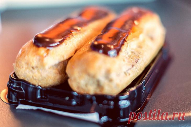 5 самых вкусных французских десертов, которые обязательно нужно попробовать Французские десерты – мечта для гурманов и сладкоежек. В этой стране изобрели множество различных кондитерских изделий и продаются они здесь почти на каждом углу, отчего пройти мимо, ничего не попробо...
