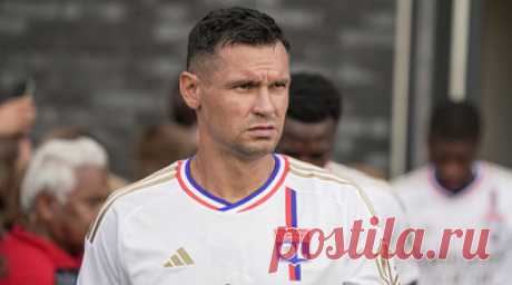 RMC Sport: неизвестные попытались ограбить дом экс-защитника «Зенита» Ловрена. Дом защитника «Лиона» Деяна Ловрена, ранее выступавшего за «Зенит», пытались ограбить. Читать далее