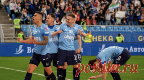 Нелогичный разгром: «Спартак» владел мячом 70% времени, но проиграл «Крыльям Советов» со счётом 0:4. «Крылья Советов» дома сенсационно разгромили «Спартак» в центральном матче 10-го тура РПЛ. Москвичи владели мячом 70% времени, но практически не проникали в чужую штрафную. Более того, Александр Соболев оказался закрыт Романом Евгеньевым и Александром Солдатенковым, из-за чего угроза на стандартах исходила только от Кристофера Мартинса Перейры и Срджана Бабича. Самарцы же идеально…