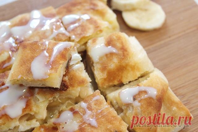 Конвертики из лаваша с бананом и сгущенкой.