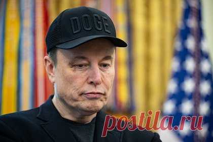 Акционеры Tesla засудят Илона Маска из-за роботакси