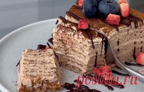 Кофейный блинный торт с творожным кремом простой рецепт пошаговый Как вкусно сделать Кофейный блинный торт с творожным кремом простой рецепт пошаговый в домашних условиях быстро. Очень вкусный и нежный! Для любителей кофе или кофейный десертов Блины: Яйцо С1 - 4 шт Молоко - 300 гр Мягкий творог 0% - 100 гр. Мука рисовая - 40 гр Мука пшеничная ц/з - 40 гр Крахмал
