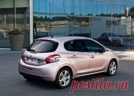 Peugeot 208 2013